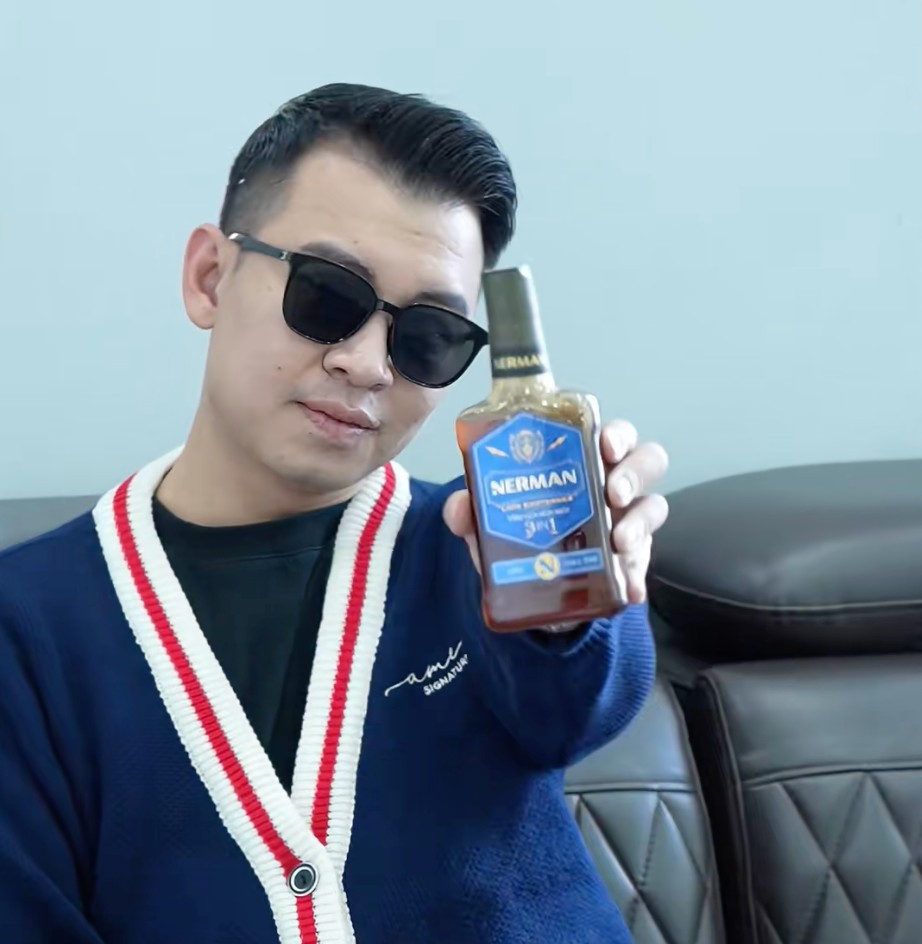 Đóng quà cẩn thận